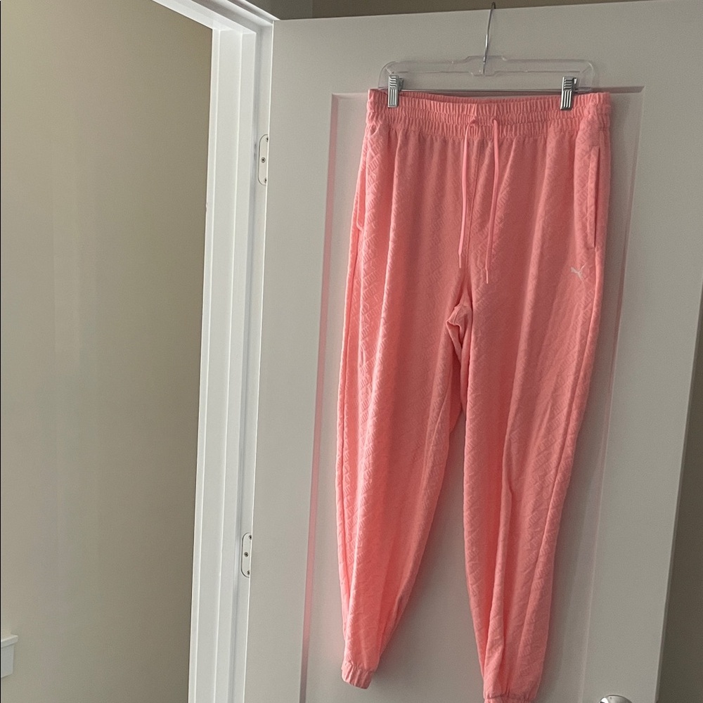 Puma Coral Track Pants & Hoodie Set - Picture 4 of 7